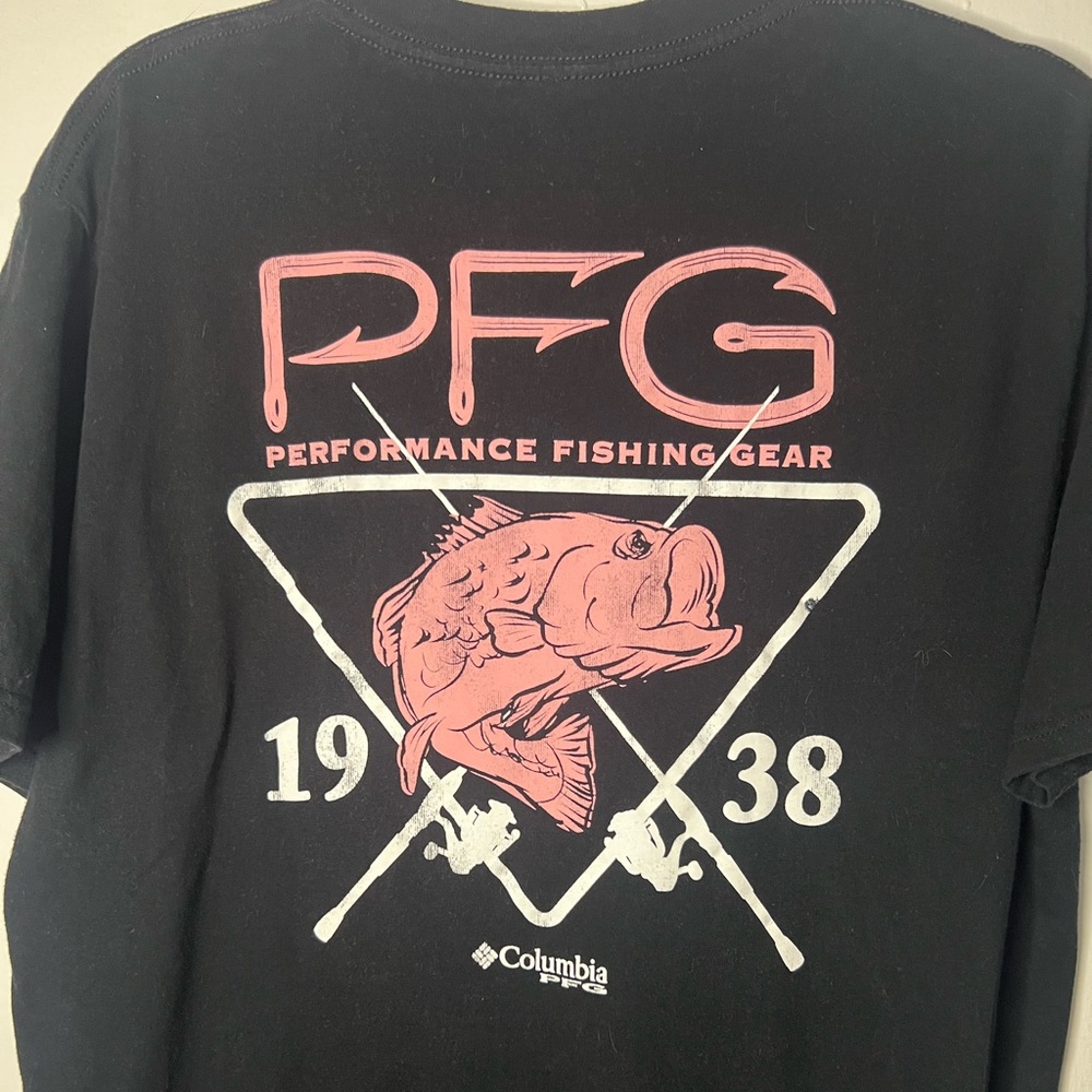 Columbia PFG Black and Pink Fish Graphic T-Shirt